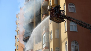 Sitede çıkan yangın korkuttu