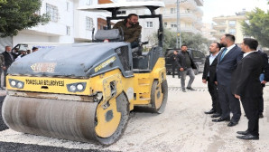 Başkan Yılmaz, asfalt çalışmalarını inceledi